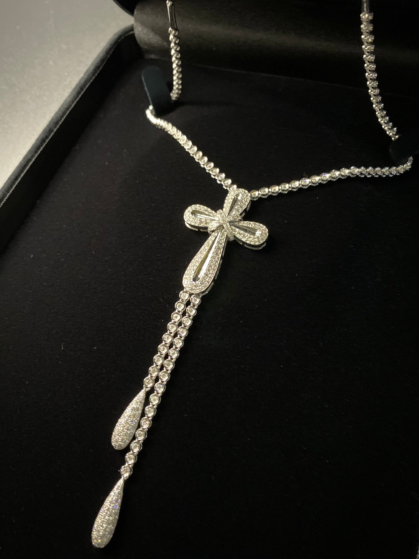 Cross ネックレス